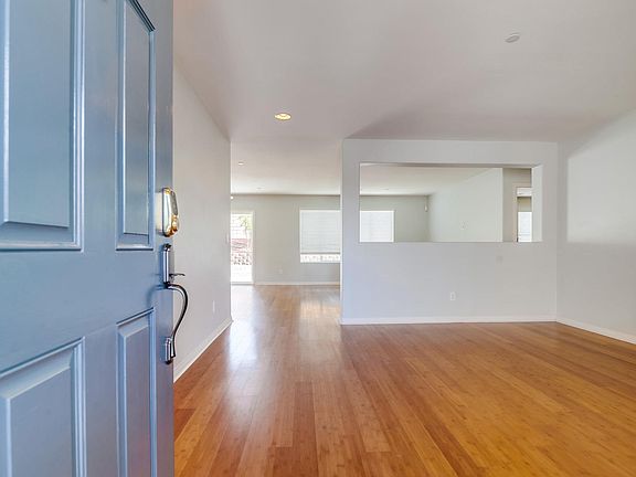 3rd image of 31838 Cloverhill Way