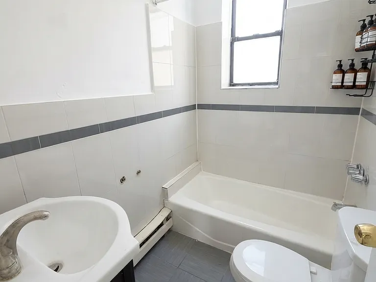 213 Central Ave #3E — Photo 8