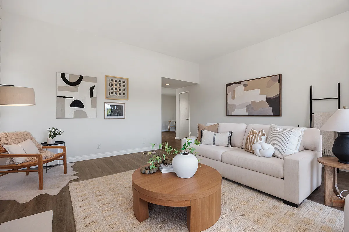 6660 Reservoir Ln — Photo 2
