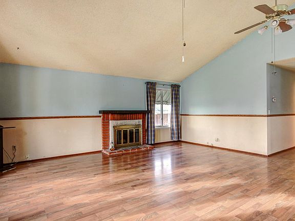 3rd image of 4616 Holycon Cir