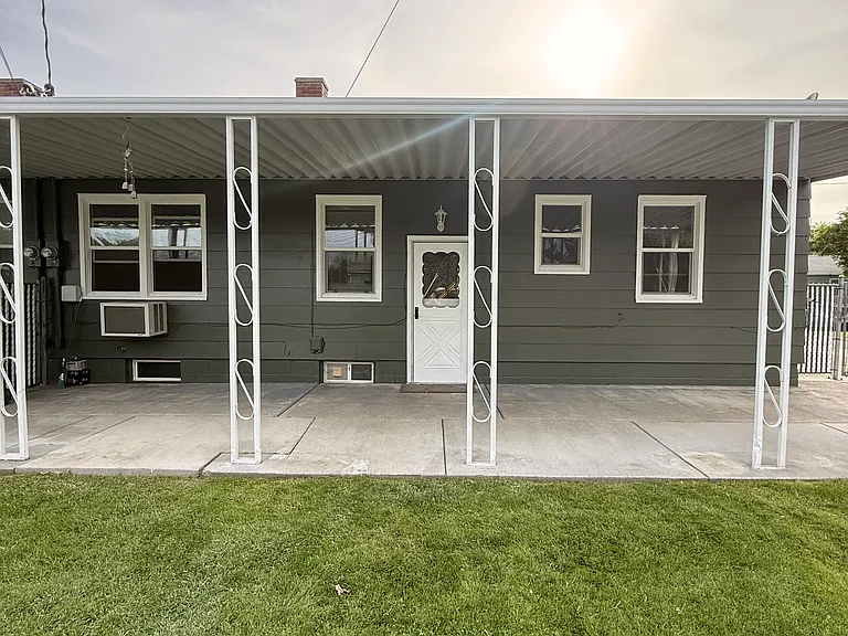 1520 Mahan Ave — Photo 24