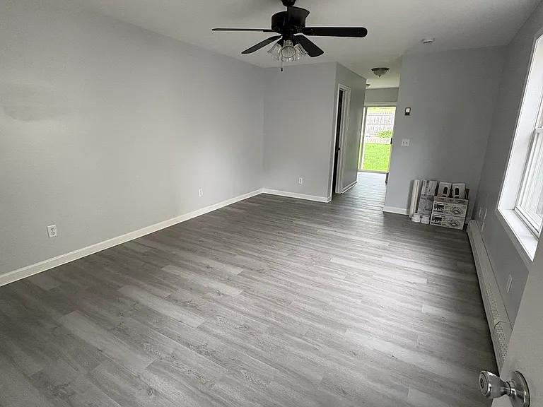 254 Saratoga Ave — Photo 3