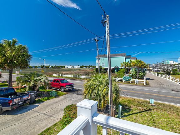 4th image of 141 Cypress Ave.