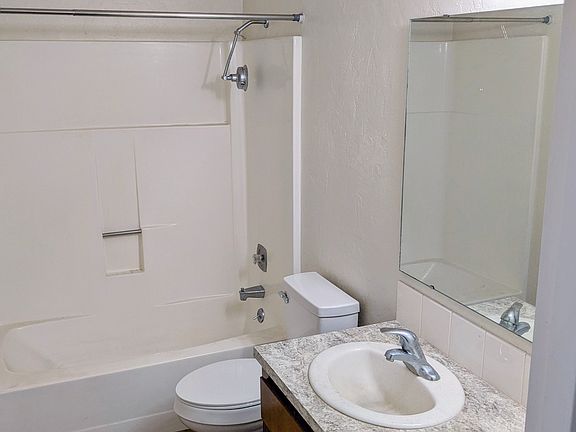 4th image of 5116 Donavan Dr SE #2