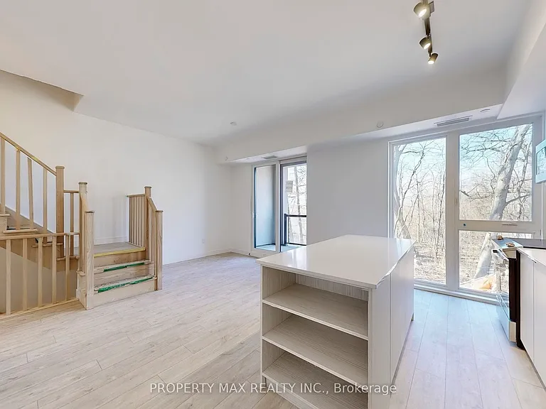 170 Clonmore Dr #9 — Photo 9