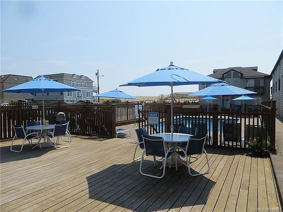 2nd image of 20 Pearl St APT 5