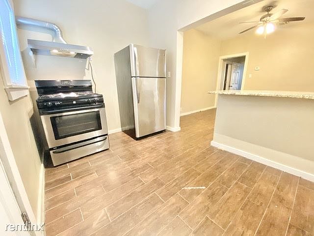 1st image of 640 E Evergreen St APT 2
