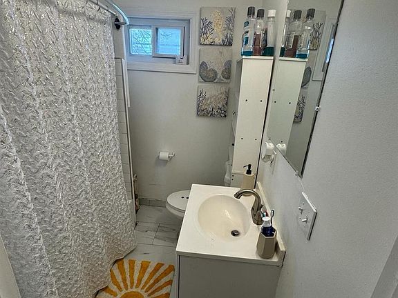 5th image of 116 Woodbridge Ave
