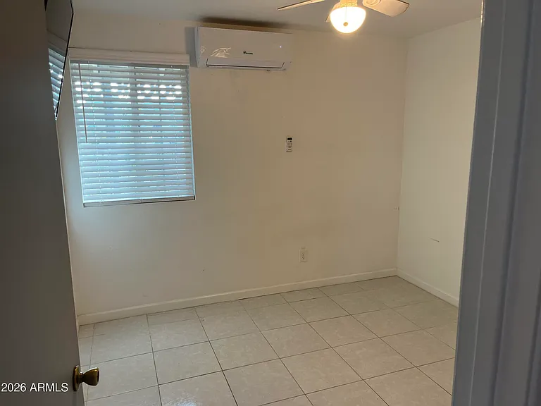 4112 W Hearn Rd — Photo 13