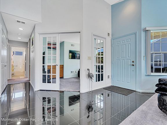 2nd image of 1142 B Buckingham Drive #B