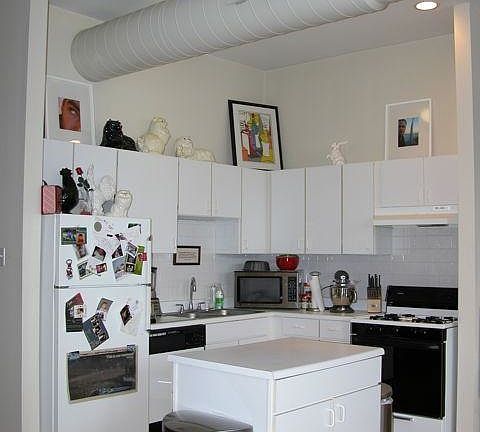 2nd image of 3017 N Lincoln Ave APT 305