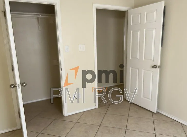 315 W Albatross Ave #UNITC — Photo 12