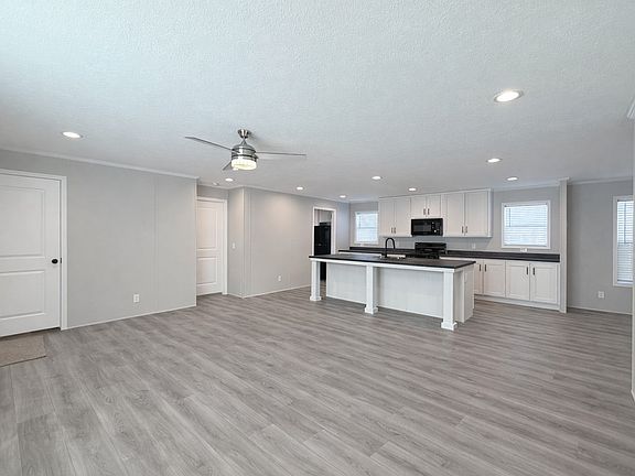 3rd image of 29638 Danbury Ct