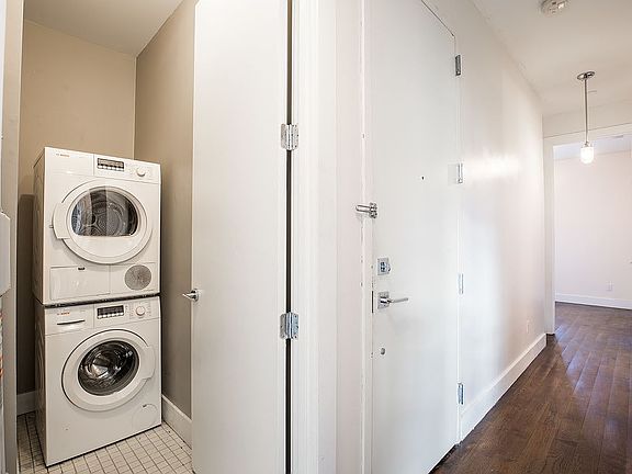 2nd image of 167 Tompkins Ave APT 3