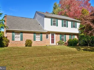 5260 Queens Wood Dr, Burke, VA 22015