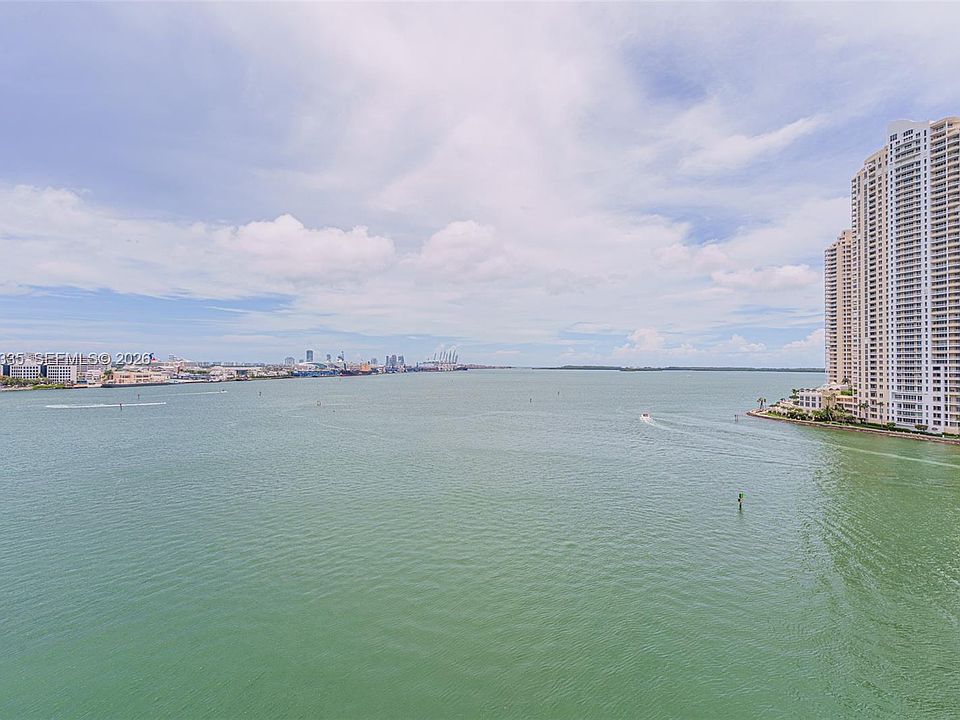1st image of 335 Biscayne Blvd APT 1009