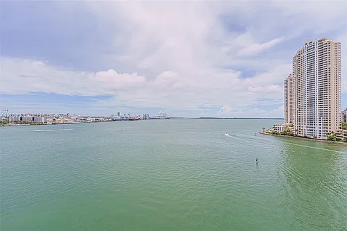 335 Biscayne Blvd #1009 Photo 1