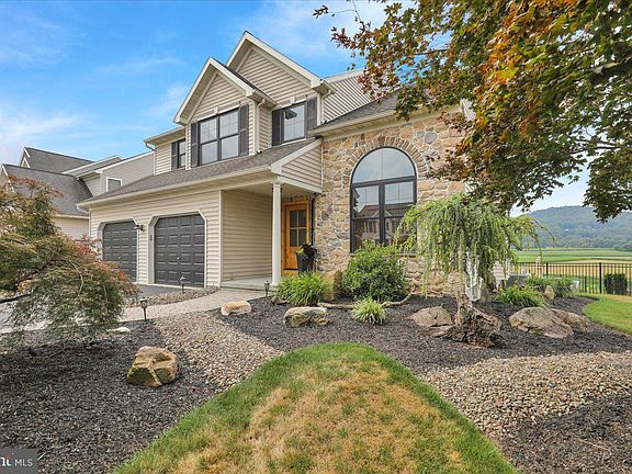 2nd image of 112 Running Creek Dr