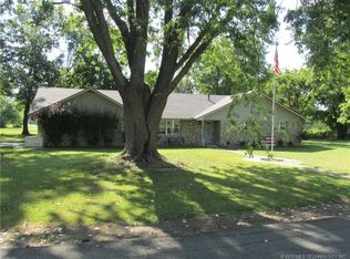 1201 N Proctor Ave, Wagoner, OK 74467
