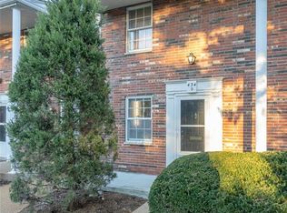 434 N Sappington Rd APT D, Saint Louis, MO 63122