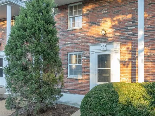 434 N Sappington Rd APT D, Saint Louis, MO 63122