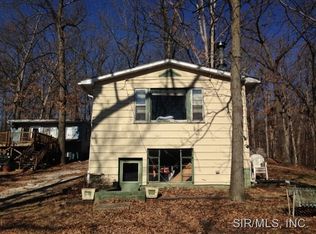 16805 Shady Ln, Carlinville, IL 62626