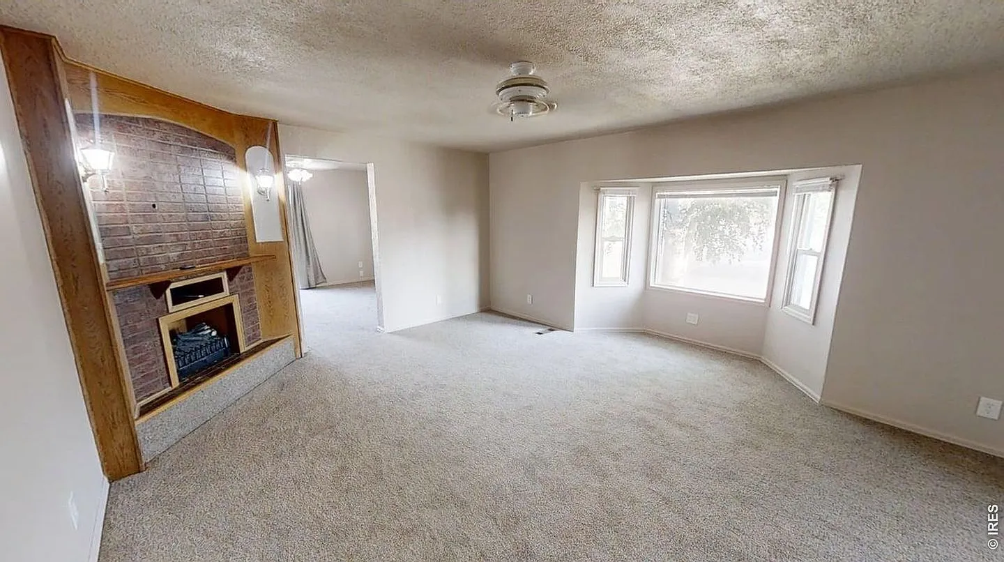 Single Family Home For Rent — Photo 4
