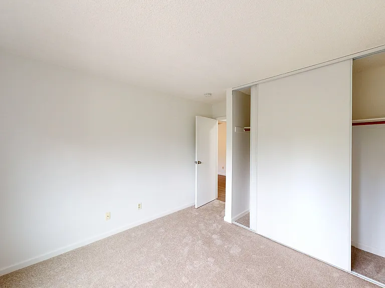 541 Alameda Del Prado #301 — Photo 10
