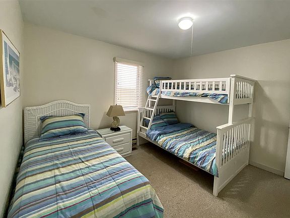 4th image of 30 52nd St #B