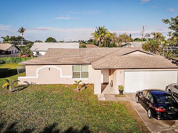 5th image of 3623 SW 7th Pl