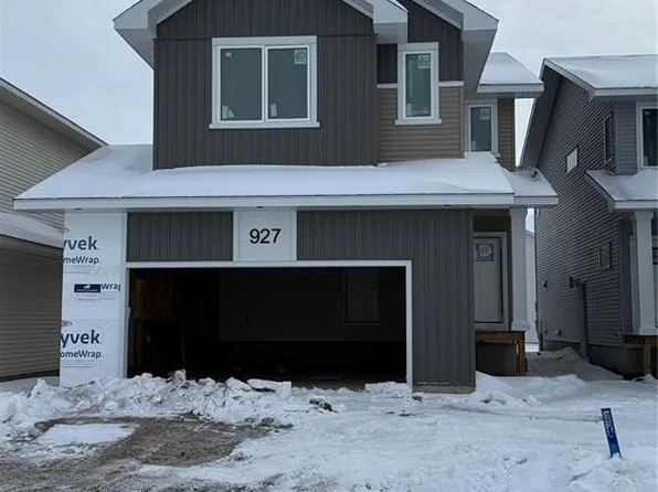 927 Traeger MANOR, Saskatoon, SK S7N 4V6