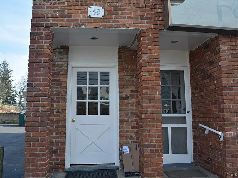 40 Bayville Ave #C — Photo 1
