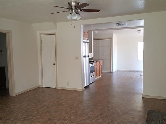 3rd image of 43747 Wiley Creek Dr