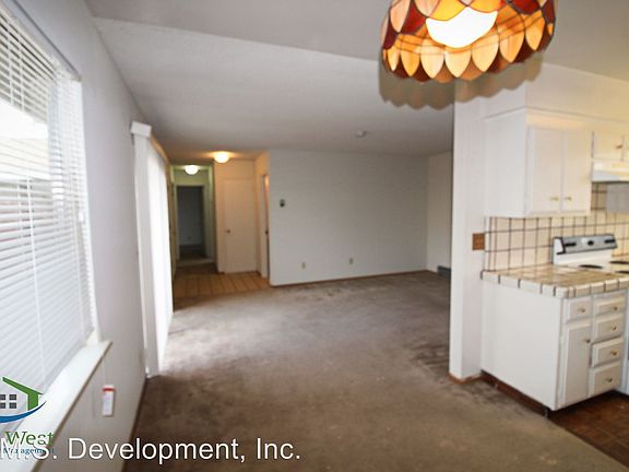5th image of 1524 Lexington Dr