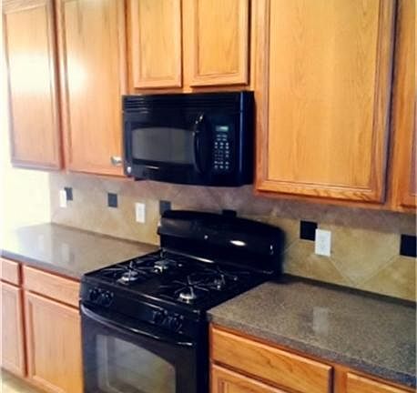 5th image of 21710 Saragosa Pond Ln