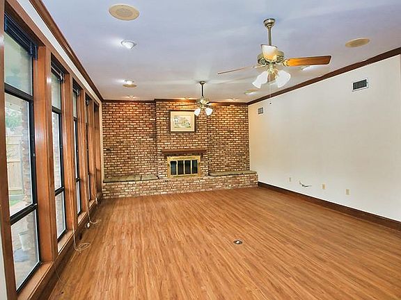 4th image of 4609 Woodland Ave