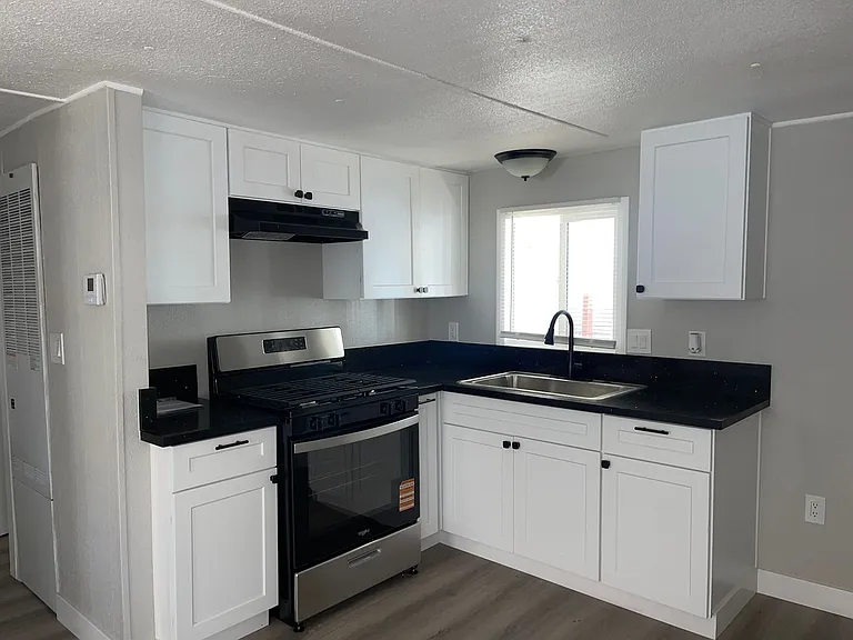 44099 D St — Photo 18