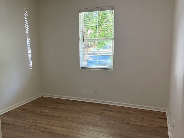 1774 W Burgundy Way — Photo 7