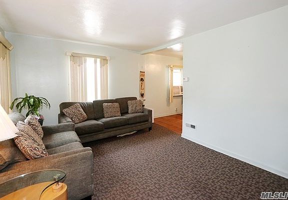 3rd image of 269 Emily Ave