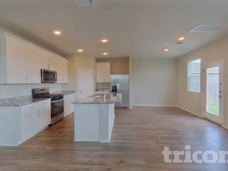 5002 Saddle Club Dr — Photo 3