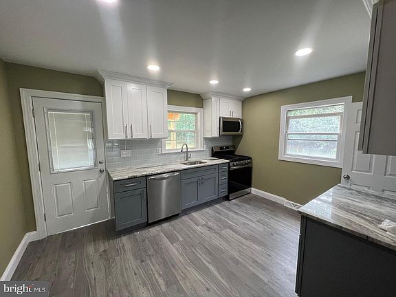 4th image of 618 8th St