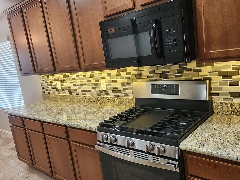 18418 W Getty Dr — Photo 26