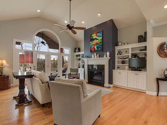 4th image of 313 Saloli Ln