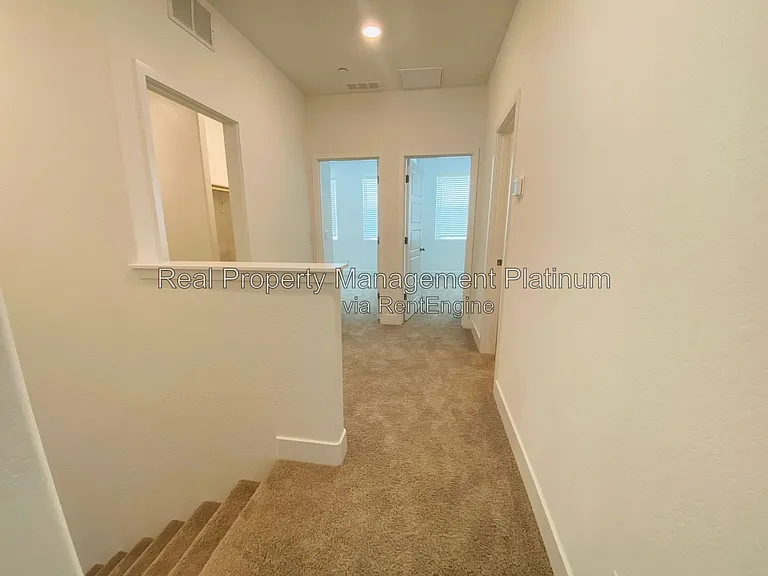 2752 E Tamarind Dr — Photo 21