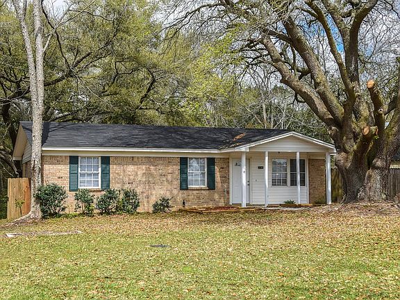 3rd image of 11148 Lakeside Cir