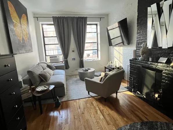 352 East 51st Street image 6 of 6