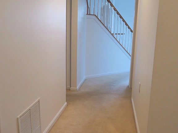 5th image of 7609 Mansion Cir