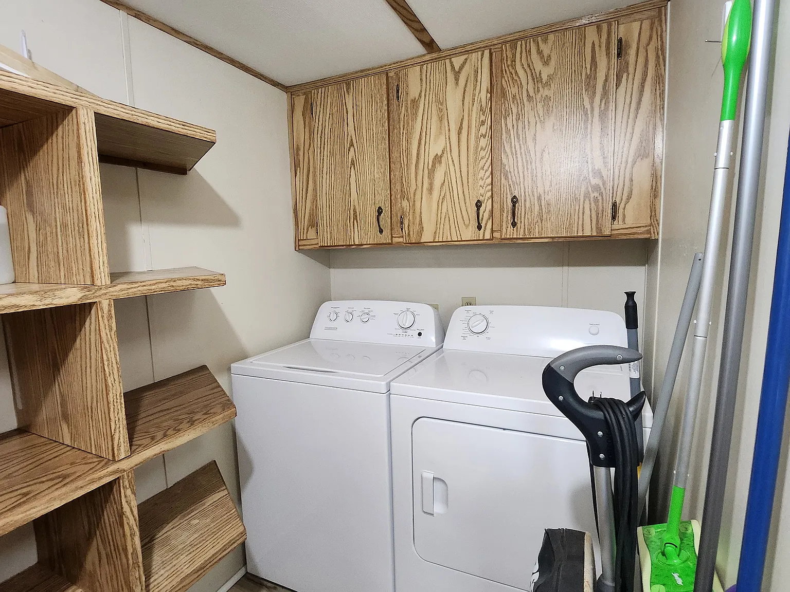 2 bed, 930 sqft, $1,050 — Photo 4
