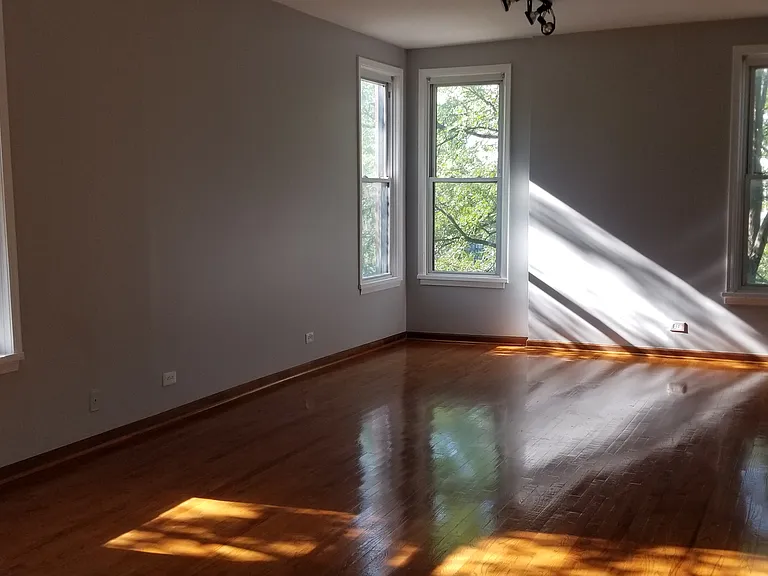 1825 W Thomas St #2F — Photo 6