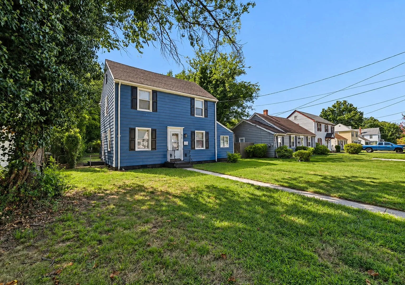 Renovated 3 Bedroom Single-Family Home! — Photo 2
